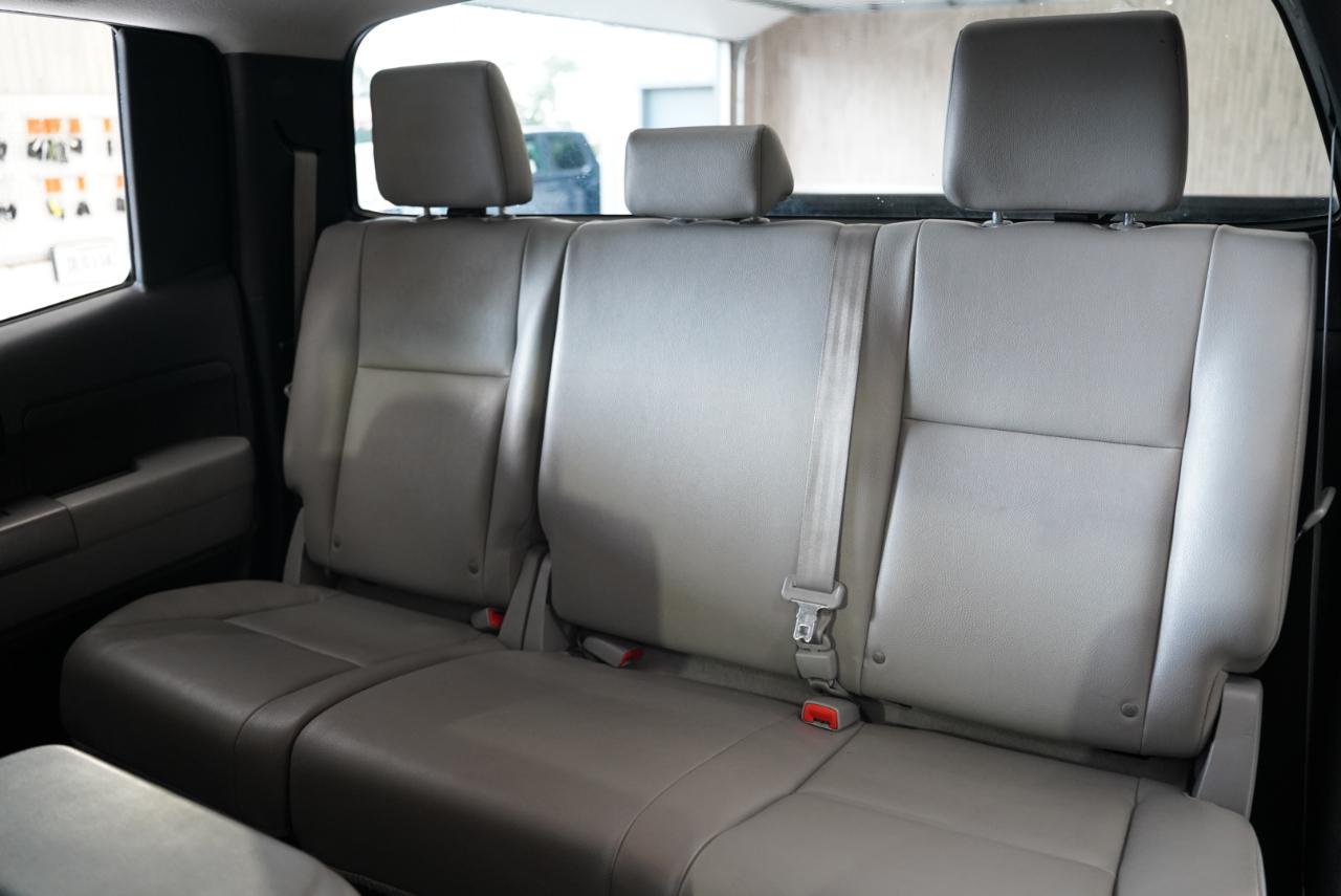 Toyota Tundra 4WD Truck  2012