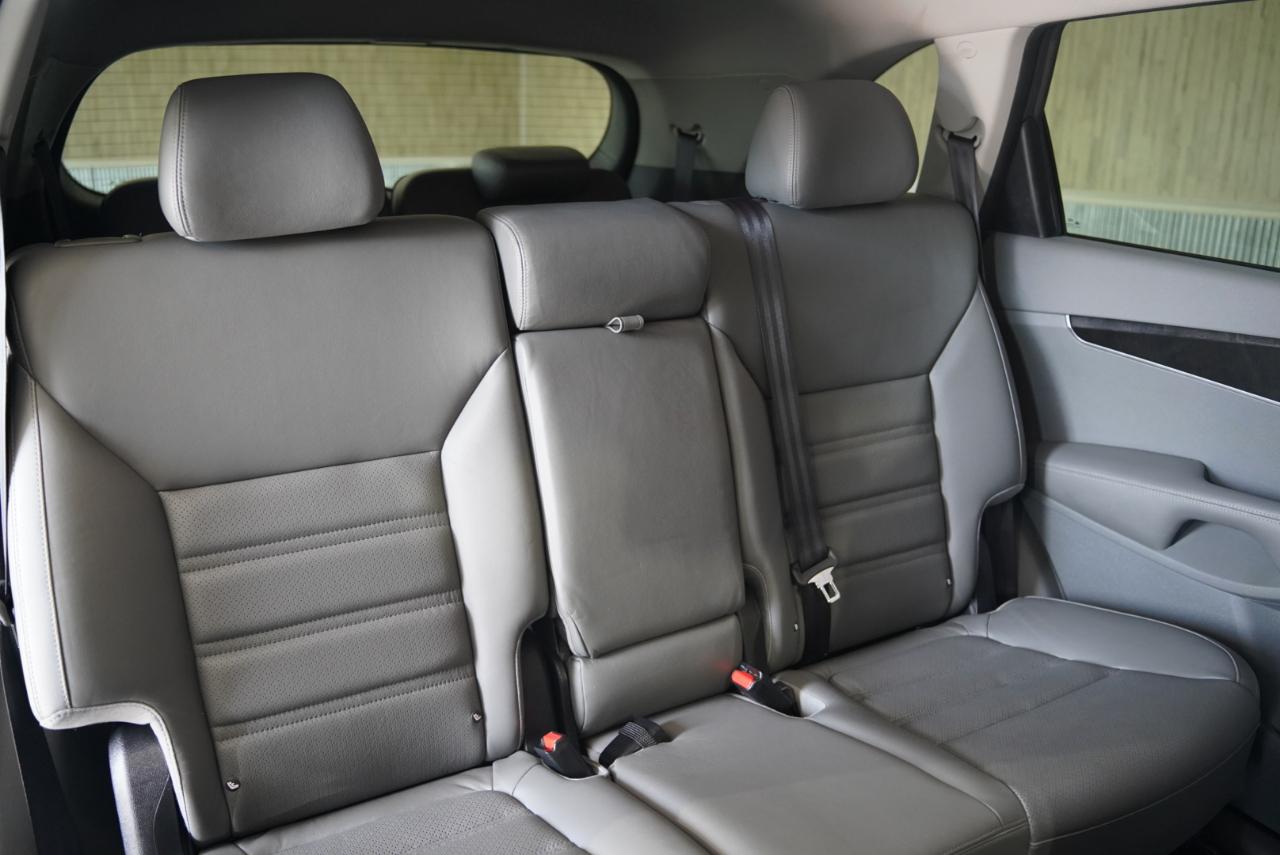 Kia Sorento AWD 4dr 3.3L EX 2016