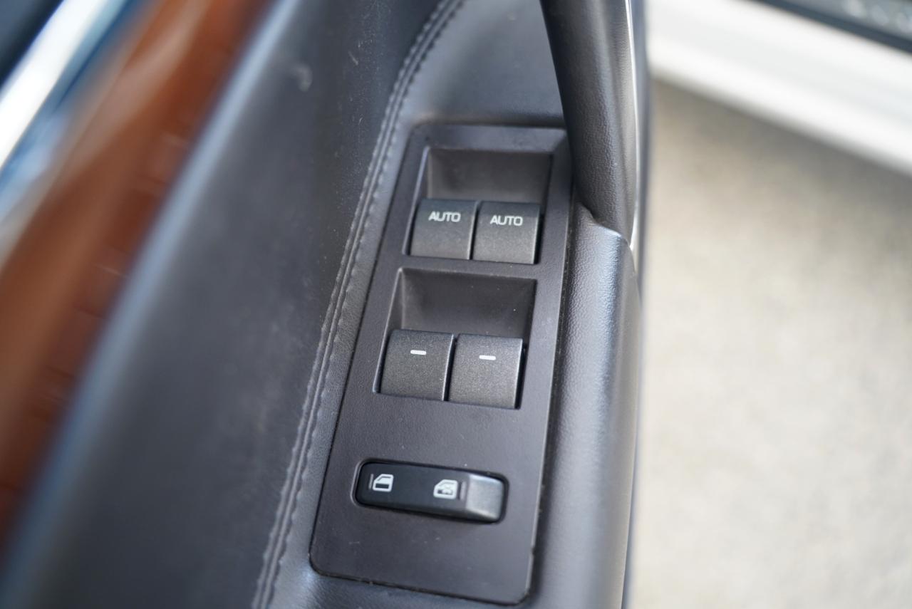 Lincoln MKZ 4dr Sdn FWD 2012