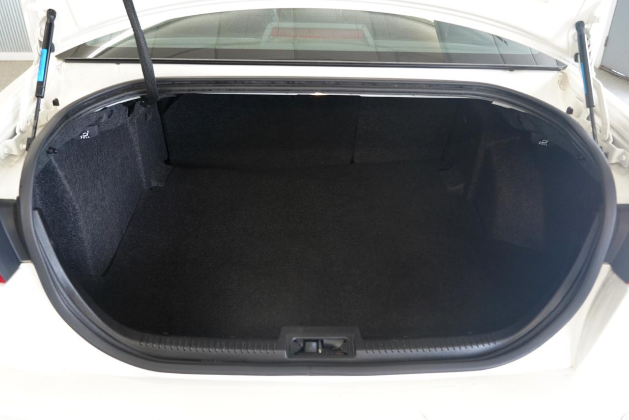 Lincoln MKZ 4dr Sdn FWD 2012