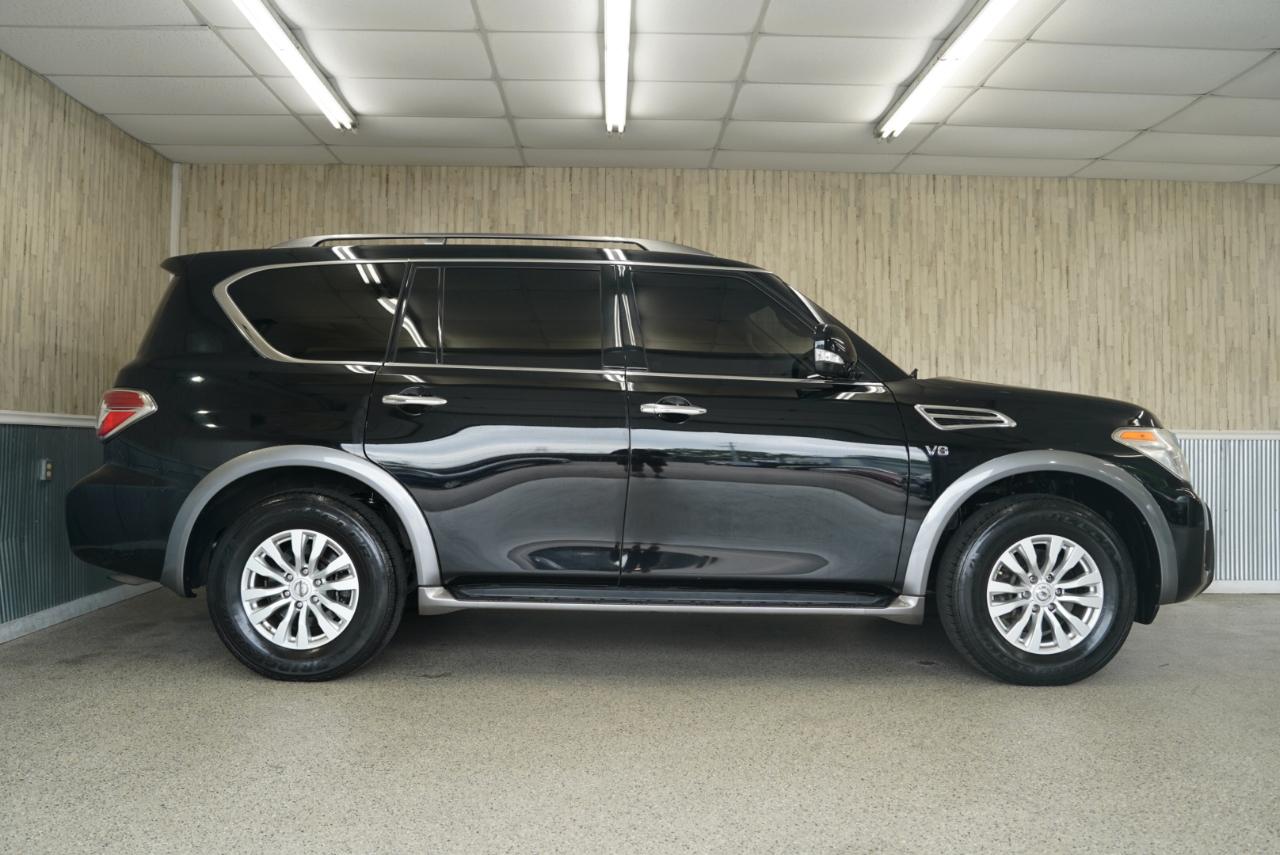 Nissan Armada 4x2 SV 2017