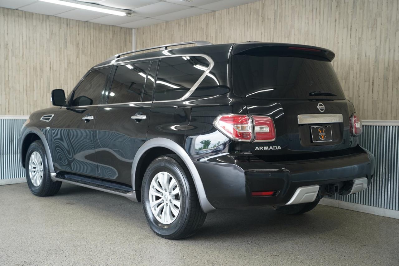 Nissan Armada 4x2 SV 2017