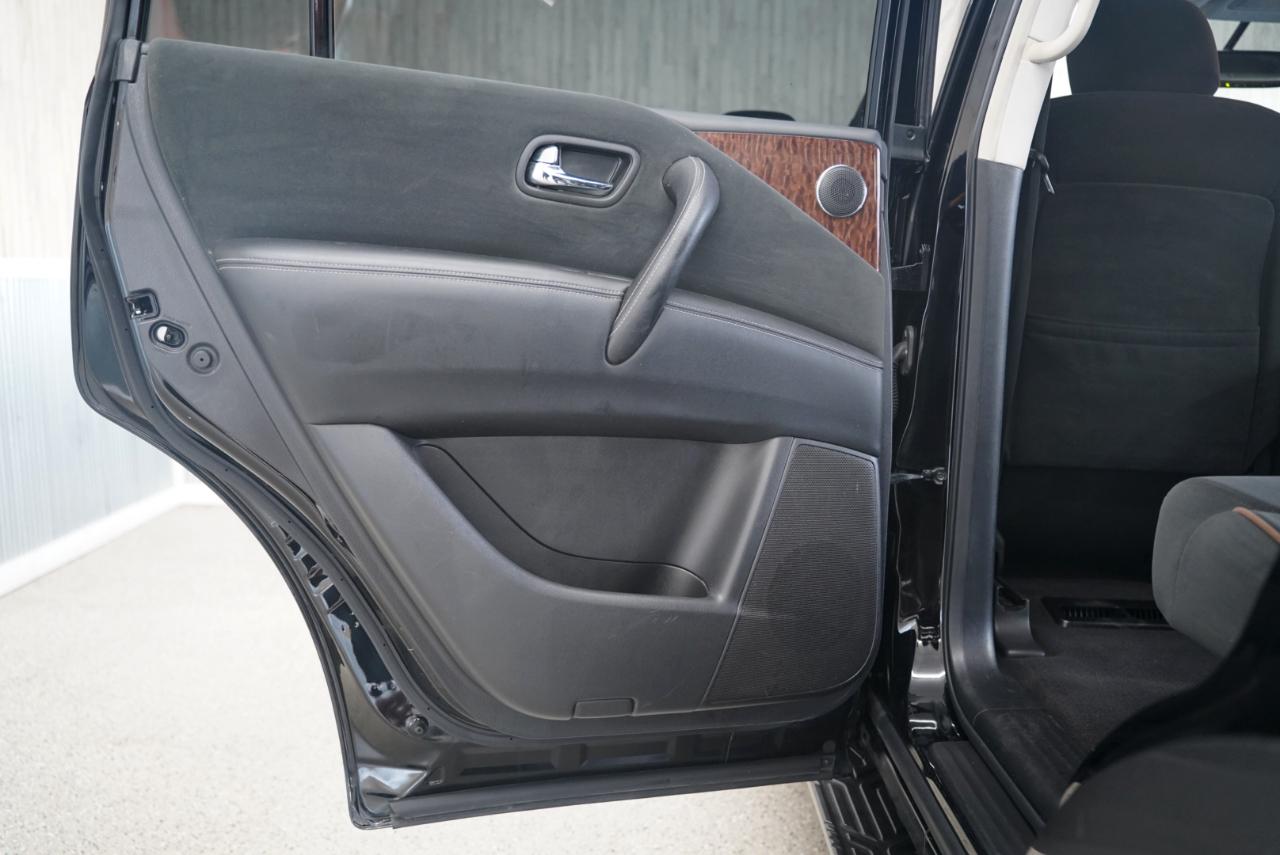 Nissan Armada 4x2 SV 2017