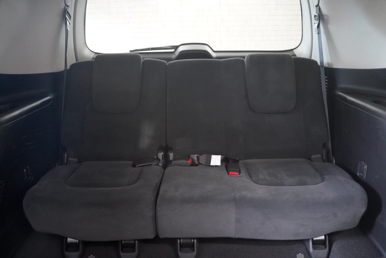 Nissan Armada 4x2 SV 2017