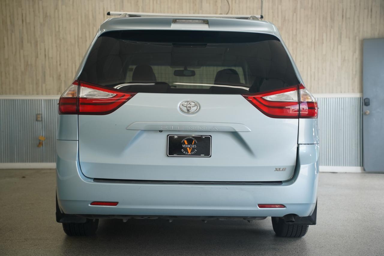 Toyota Sienna XLE 2015