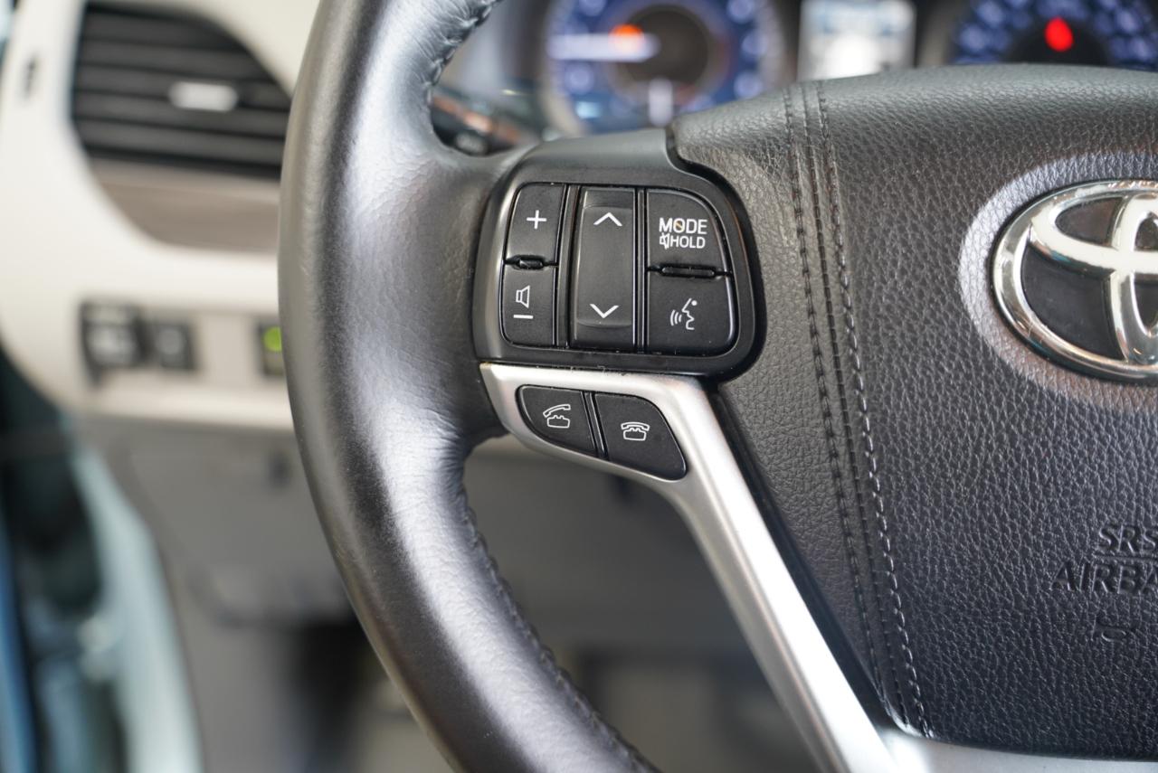 Toyota Sienna XLE 2015