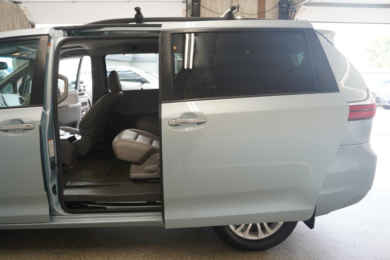 Toyota Sienna XLE 2015