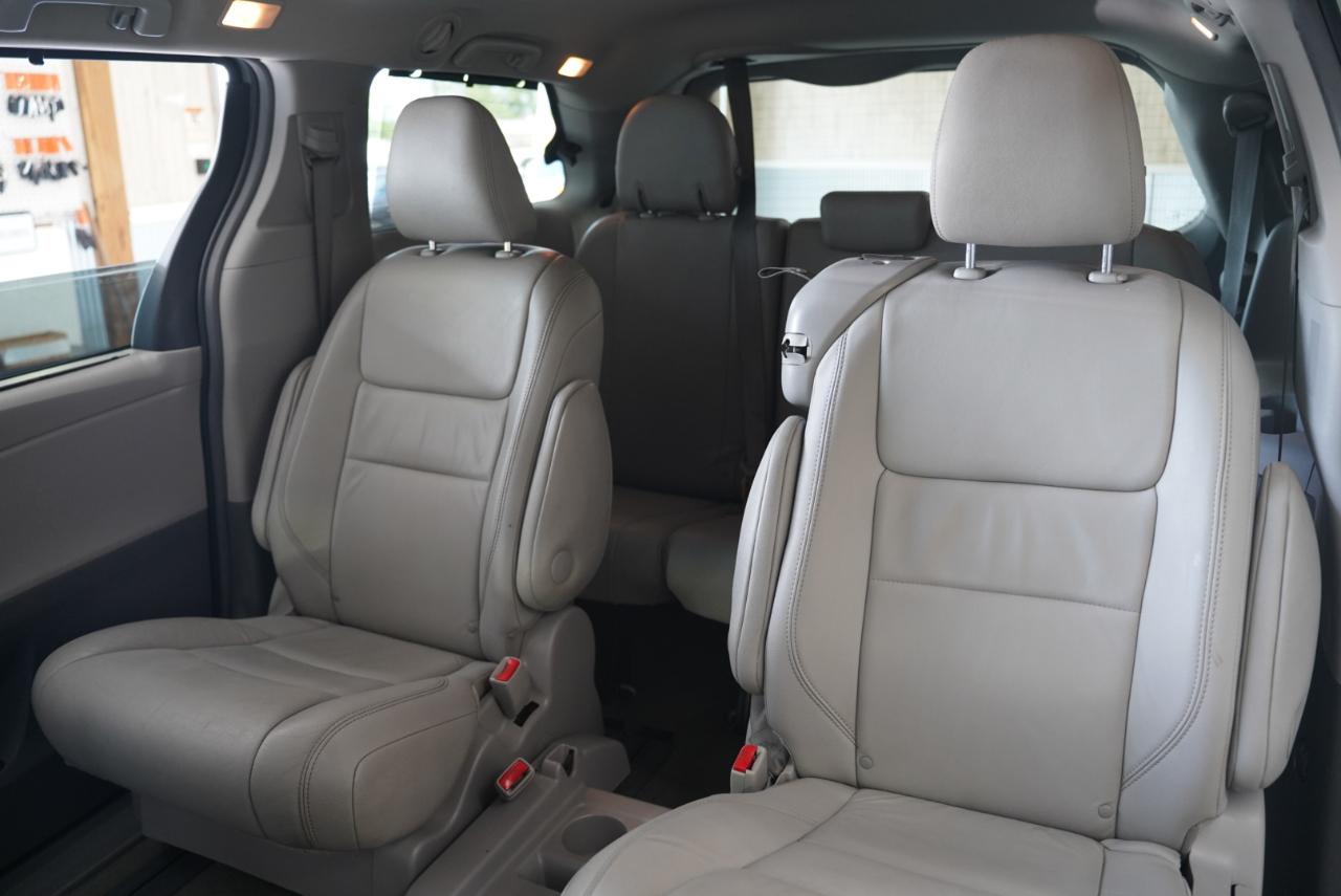 Toyota Sienna XLE 2015