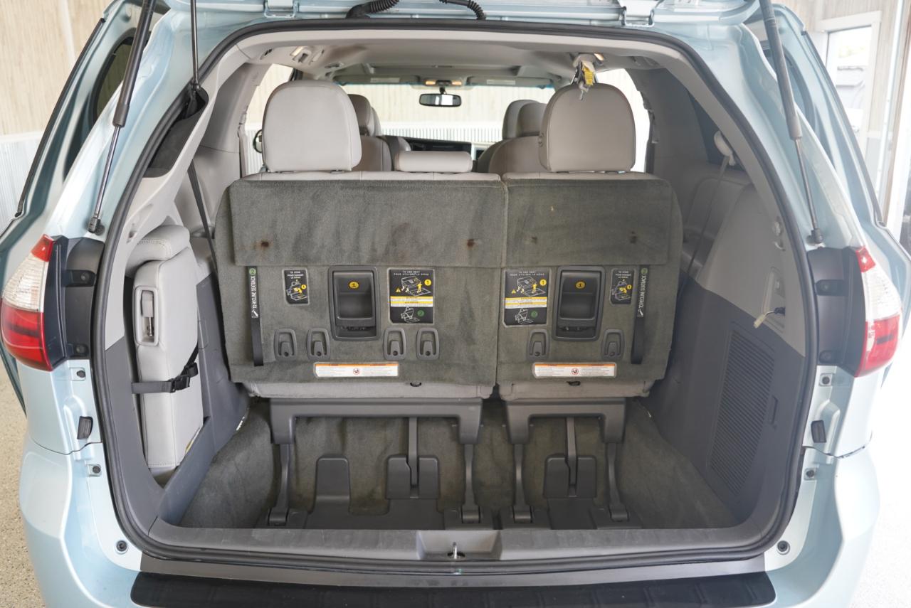 Toyota Sienna XLE 2015