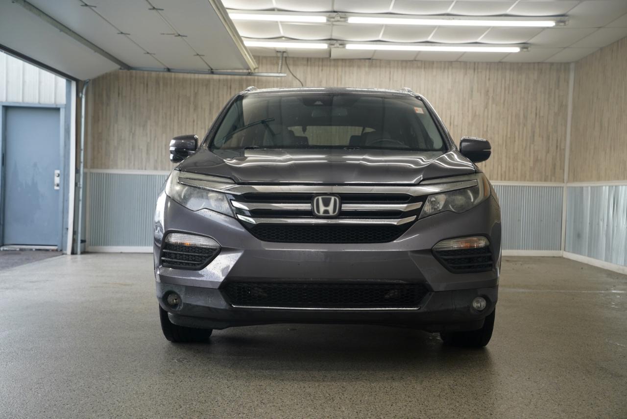 Honda Pilot 2WD 4dr Touring w/RES & Navi 2016