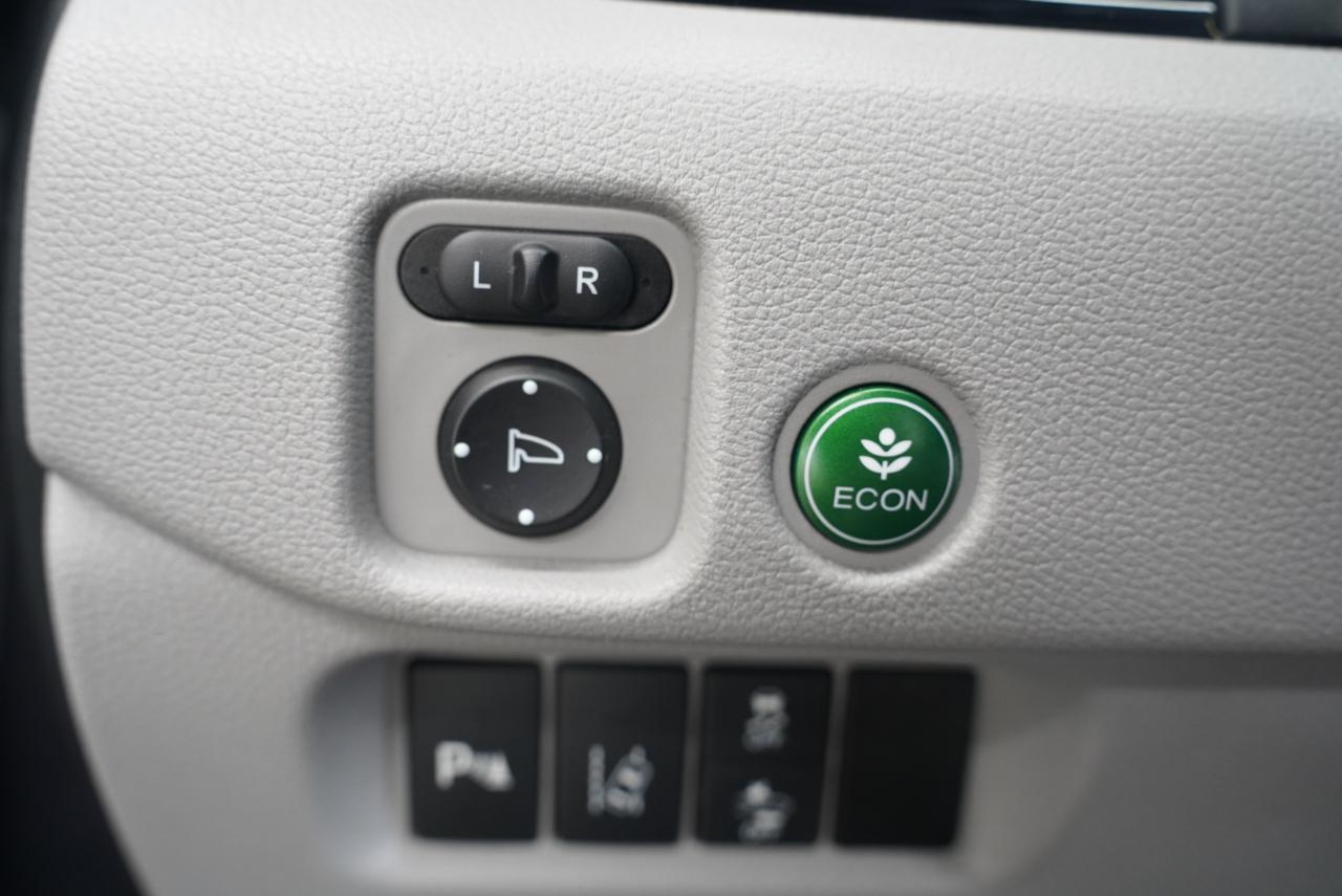 Honda Pilot 2WD 4dr Touring w/RES & Navi 2016