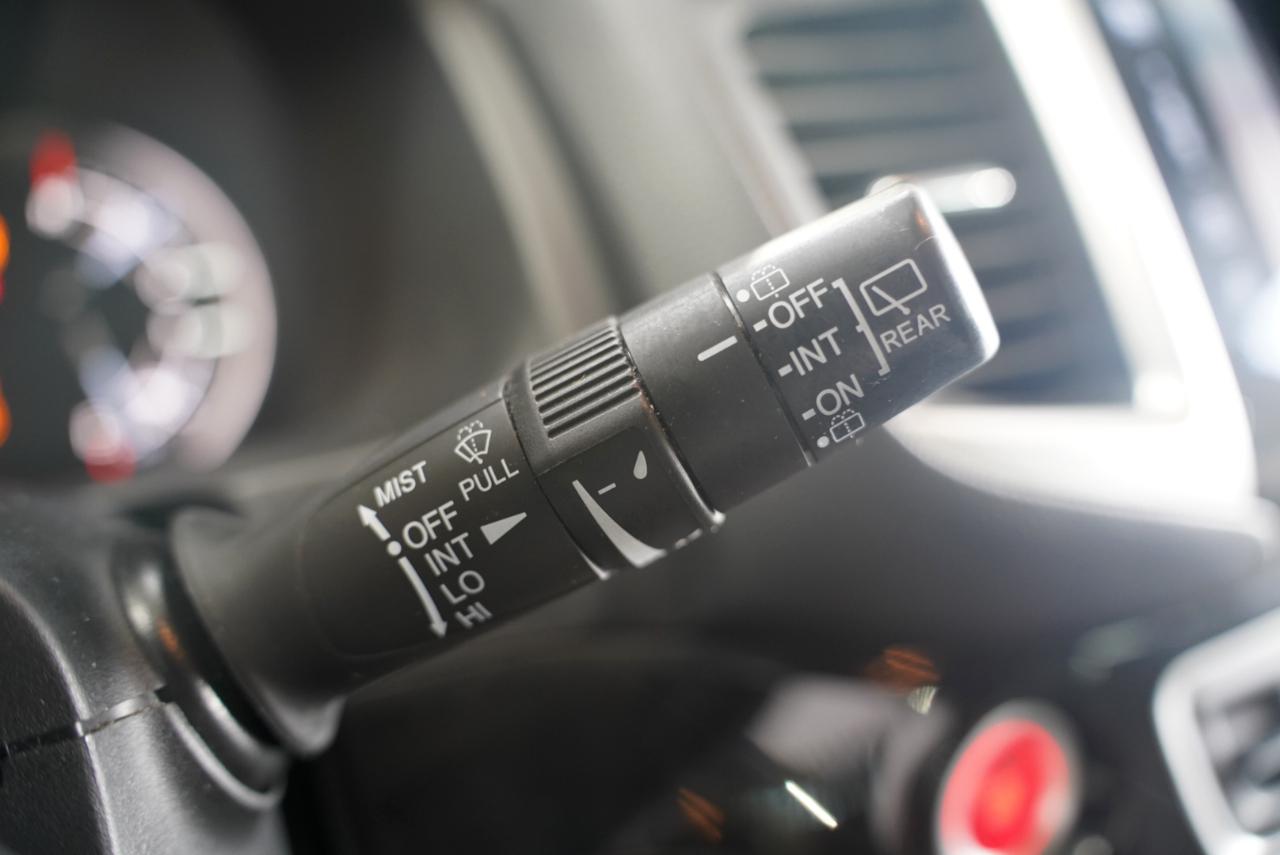 Honda Pilot 2WD 4dr Touring w/RES & Navi 2016