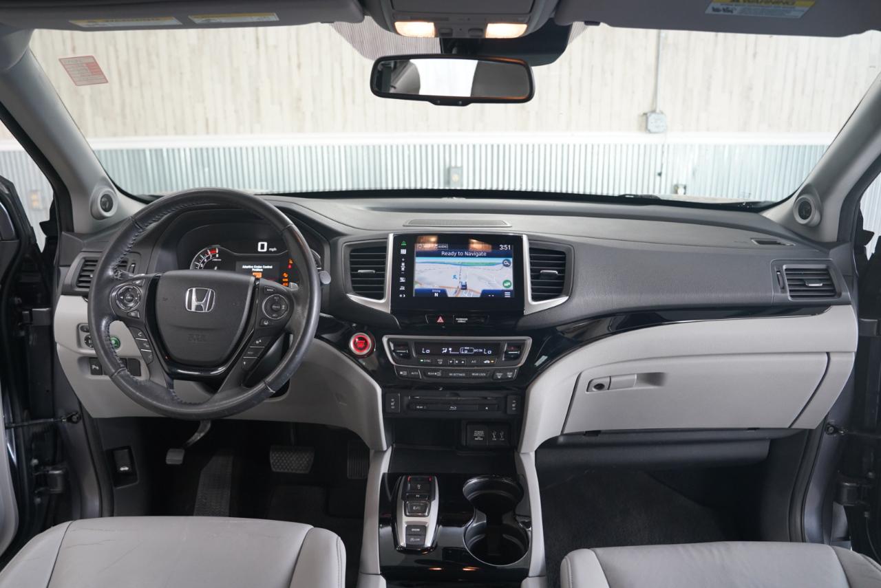 Honda Pilot 2WD 4dr Touring w/RES & Navi 2016