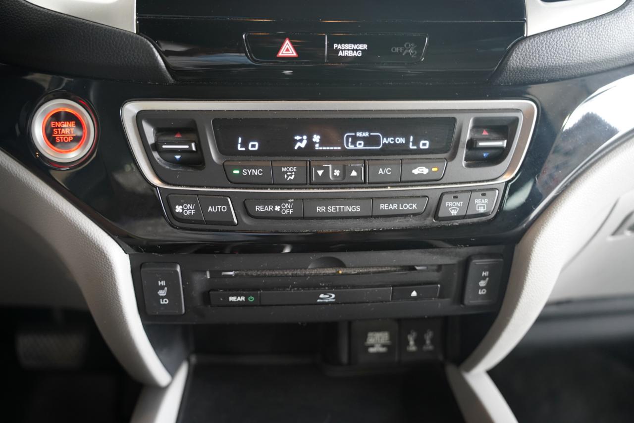 Honda Pilot 2WD 4dr Touring w/RES & Navi 2016