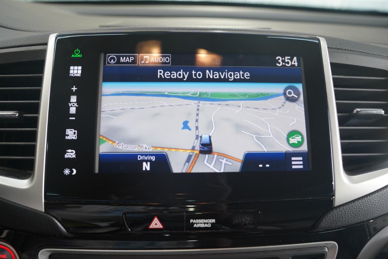 Honda Pilot 2WD 4dr Touring w/RES & Navi 2016