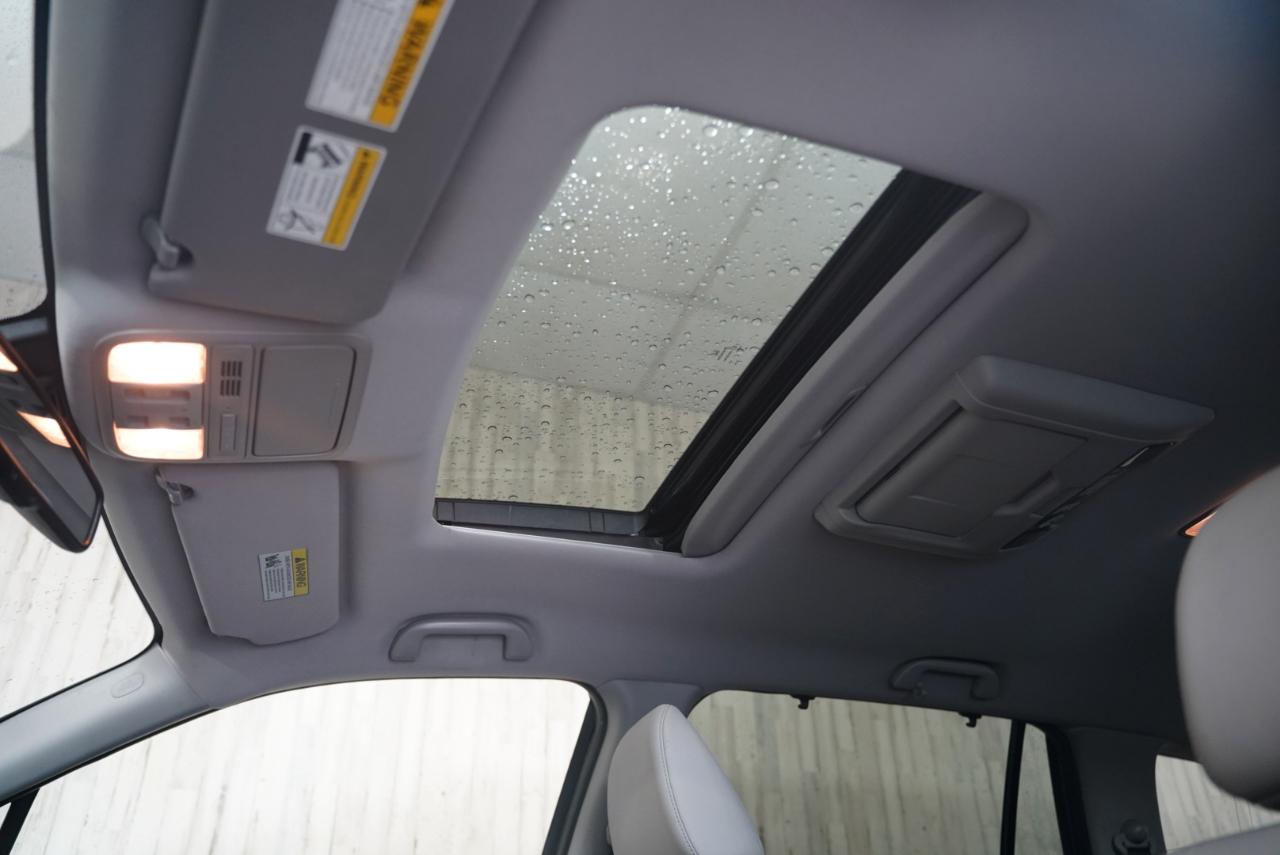 Honda Pilot 2WD 4dr Touring w/RES & Navi 2016