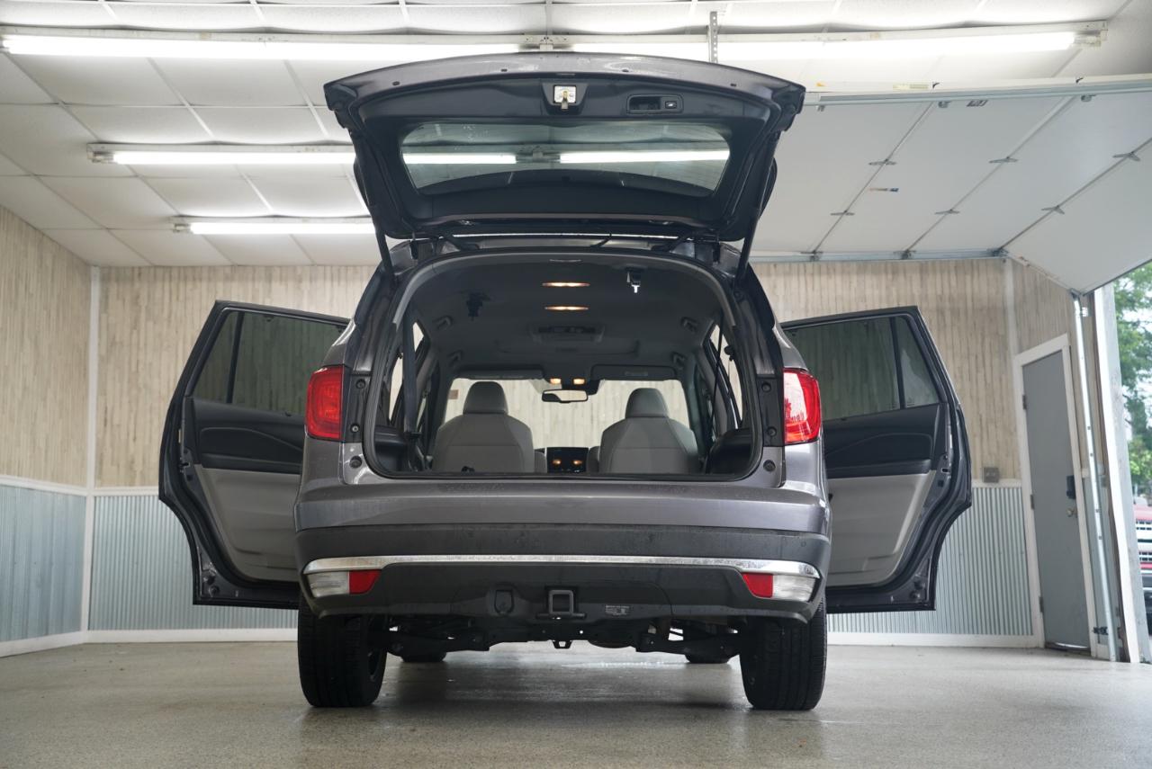 Honda Pilot 2WD 4dr Touring w/RES & Navi 2016