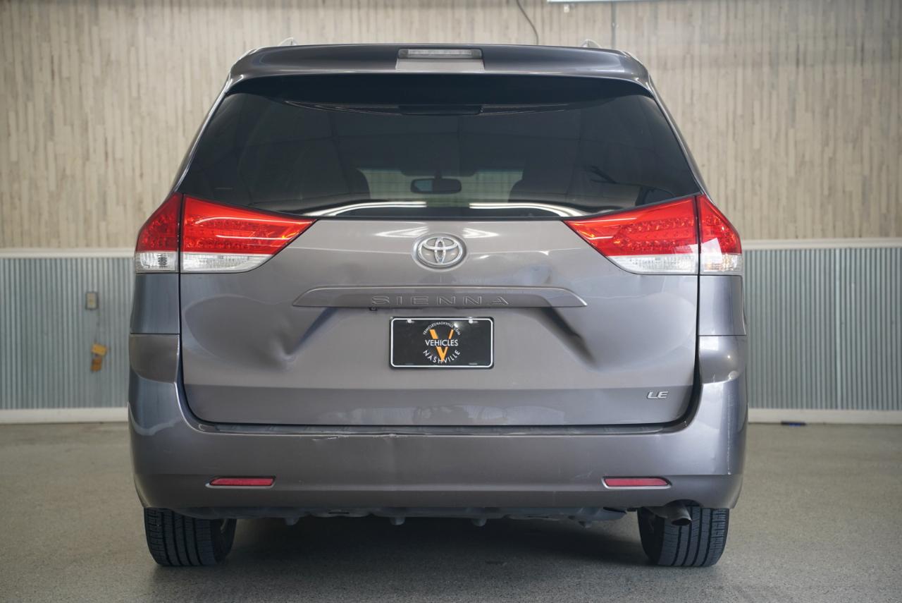 Toyota Sienna  2011
