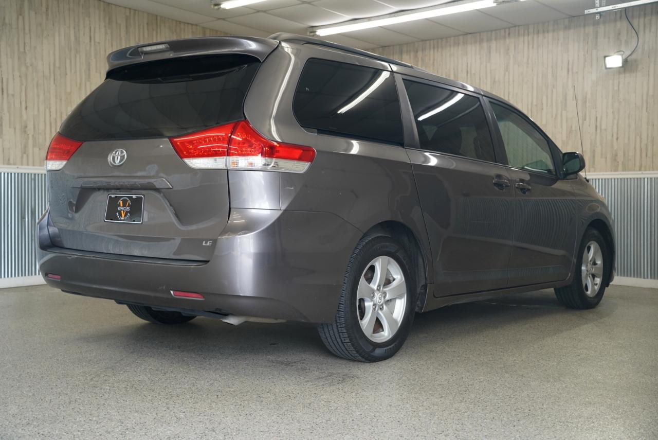Toyota Sienna  2011