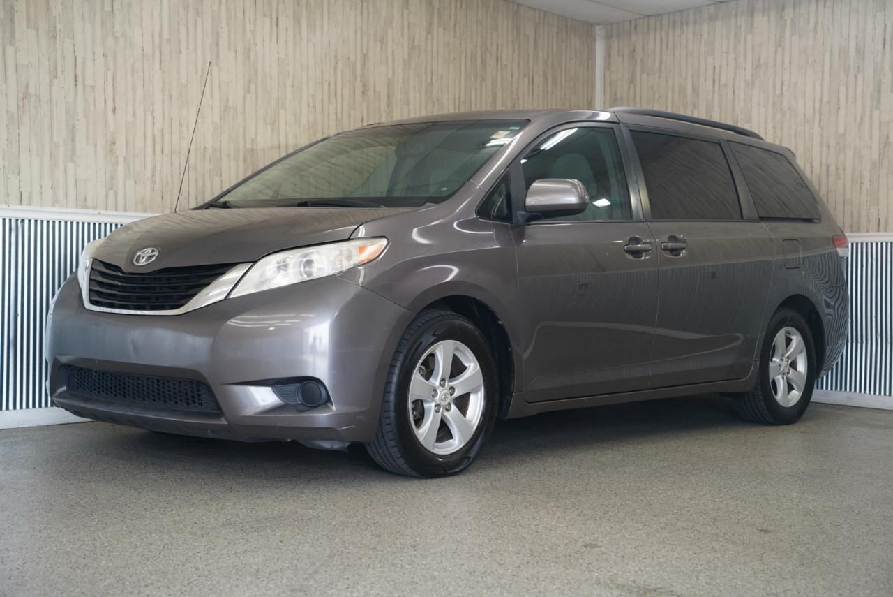 Toyota Sienna  2011