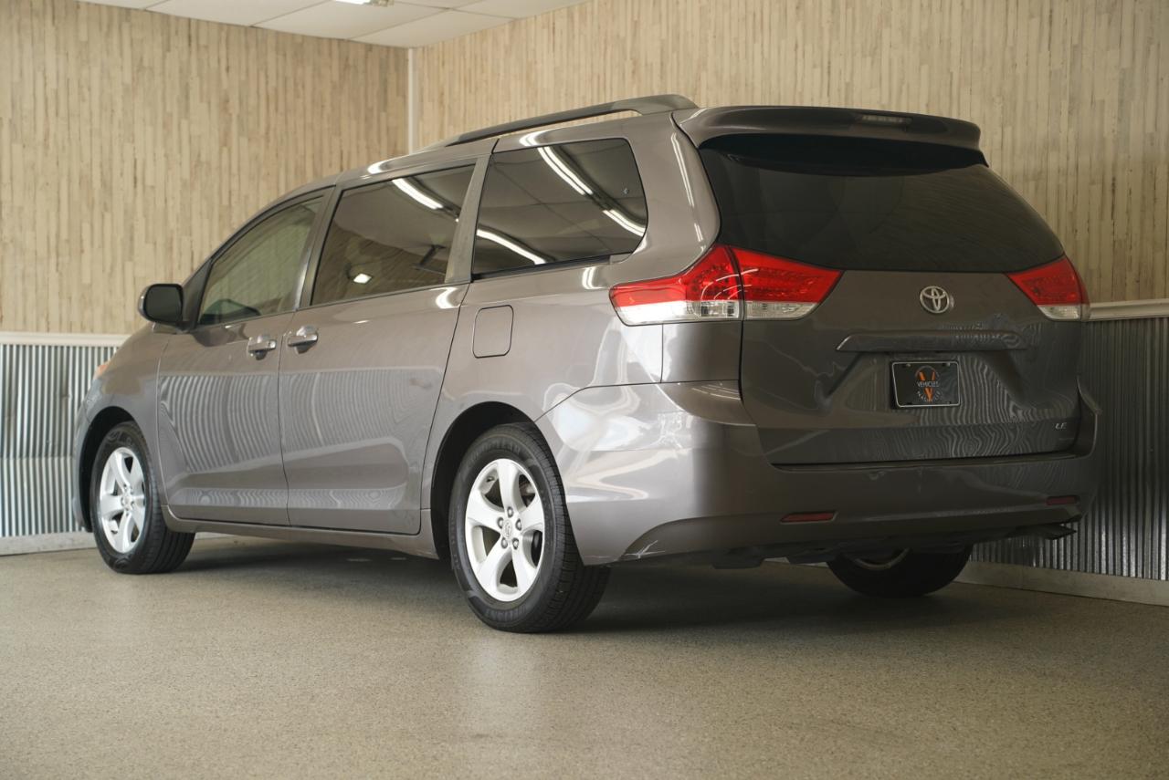 Toyota Sienna  2011