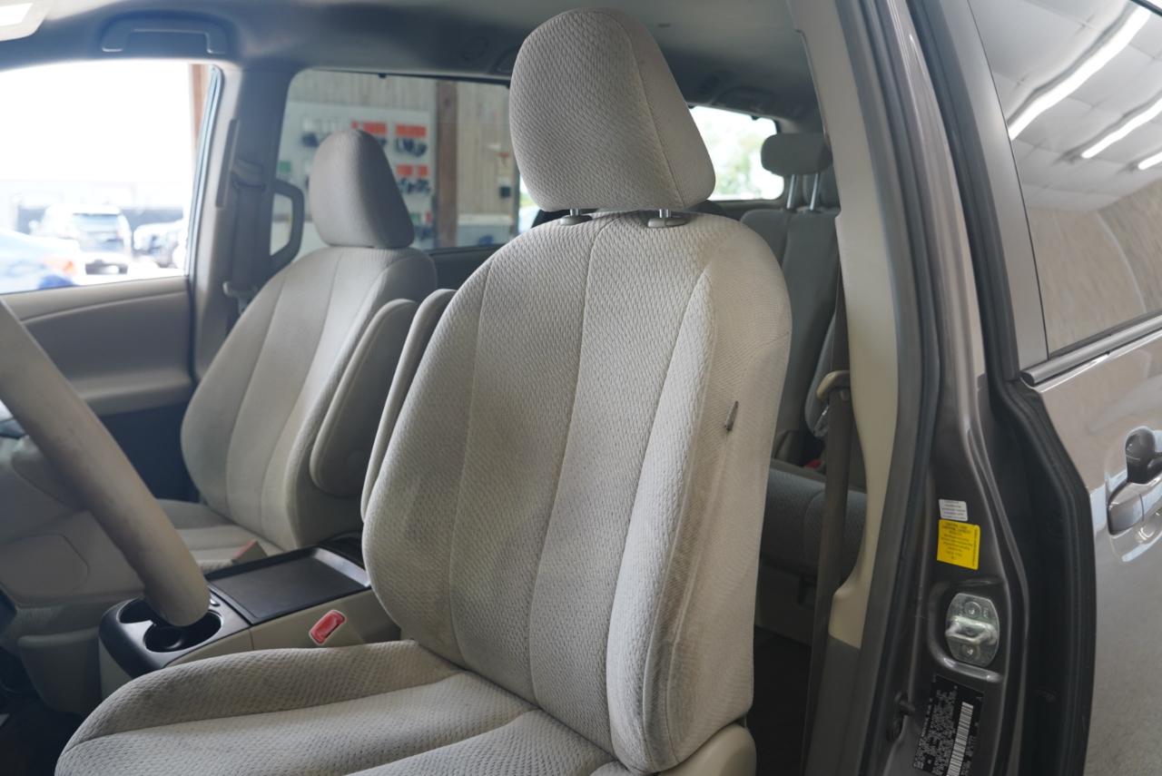 Toyota Sienna  2011