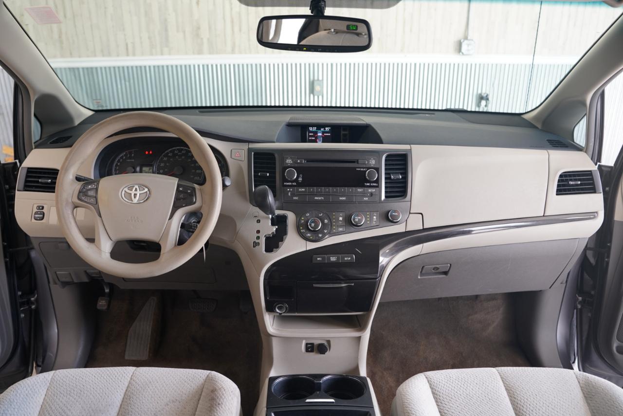 Toyota Sienna  2011