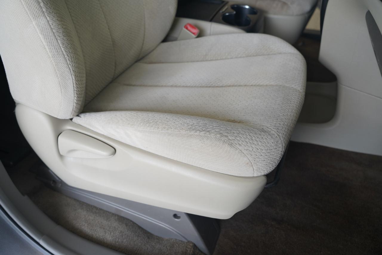 Toyota Sienna  2011