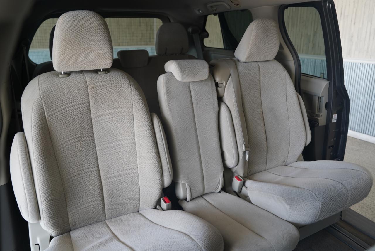 Toyota Sienna  2011