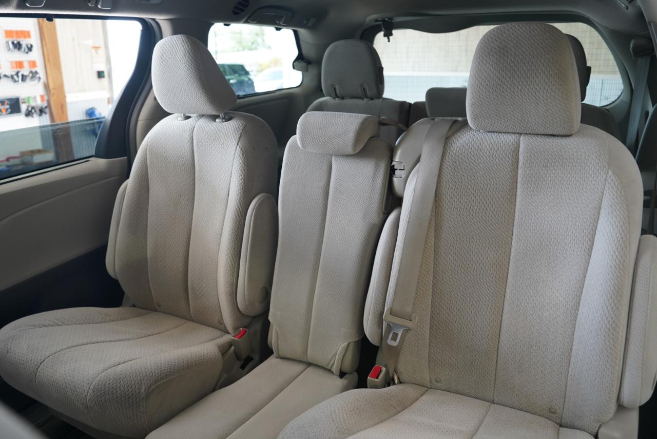 Toyota Sienna  2011
