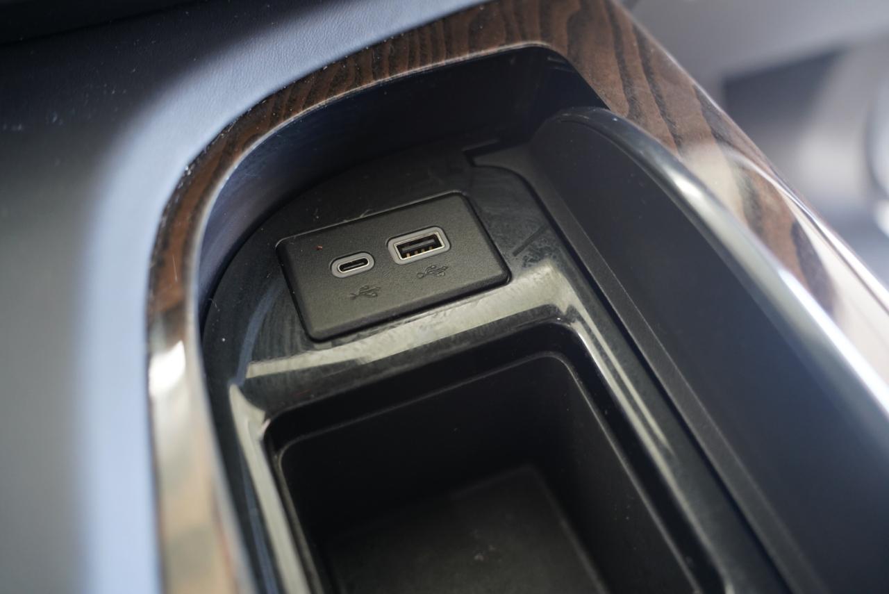 Cadillac Escalade 4WD 4dr Sport Platinum 2023