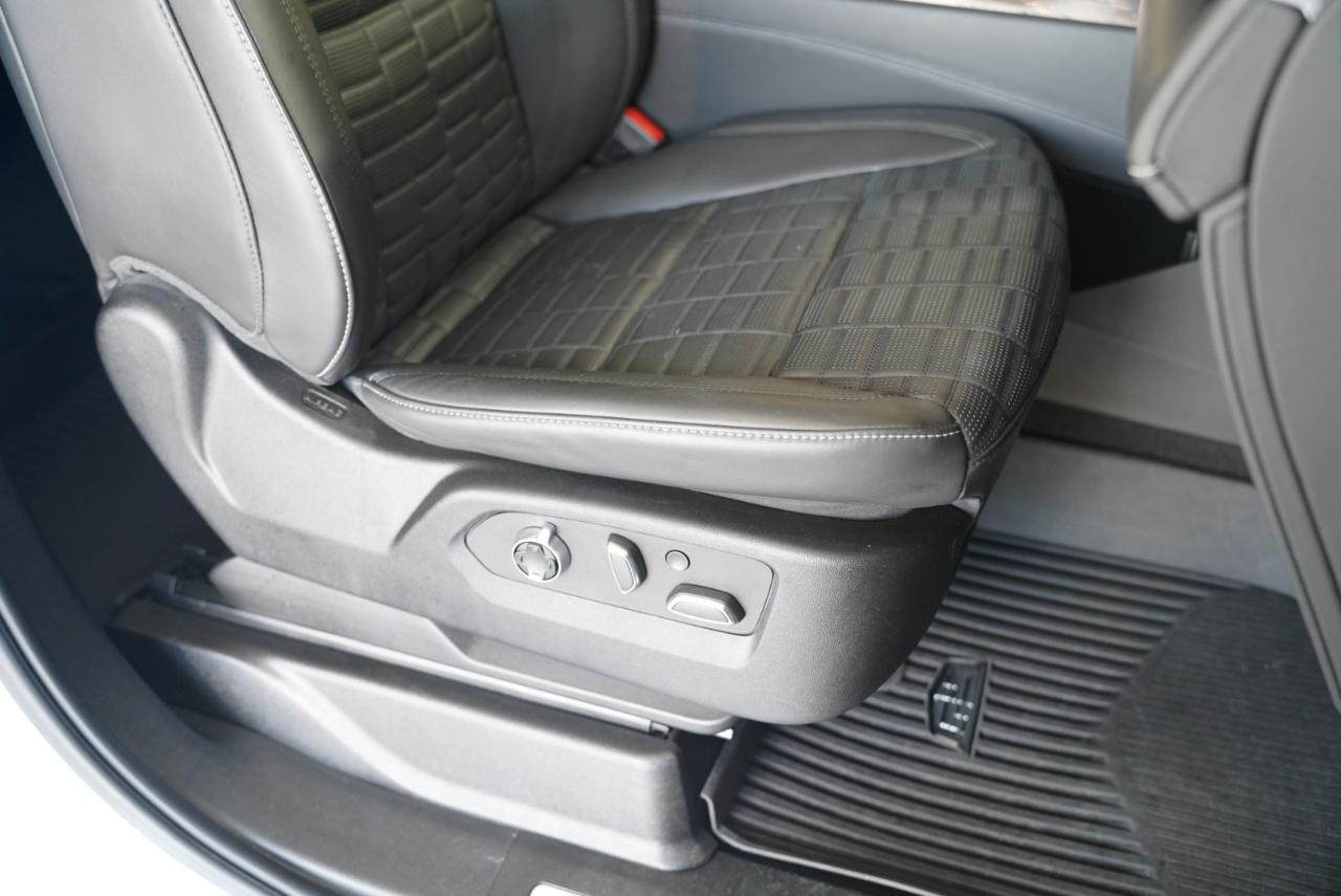 Cadillac Escalade 4WD 4dr Sport Platinum 2023