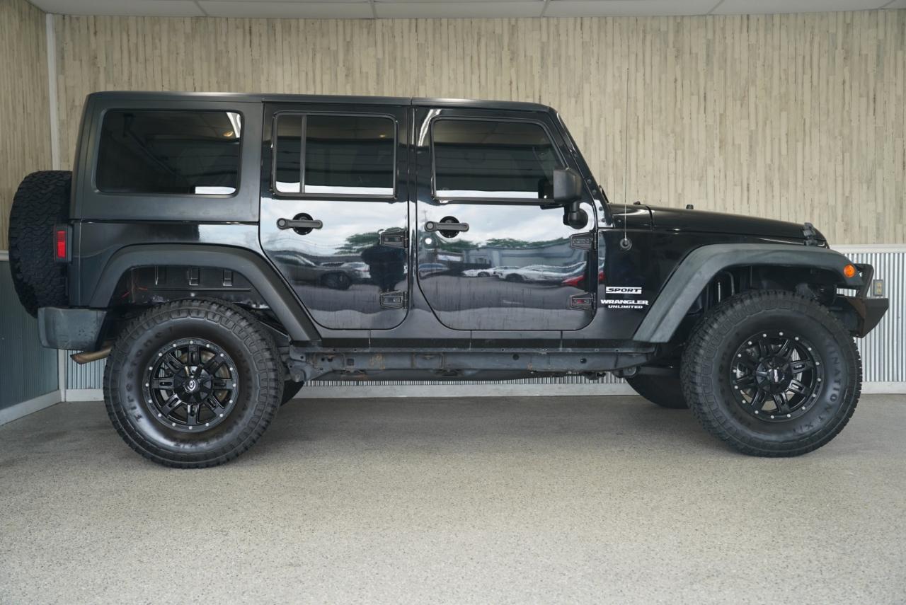 Jeep Wrangler Unlimited 4WD 4dr Sport 2015