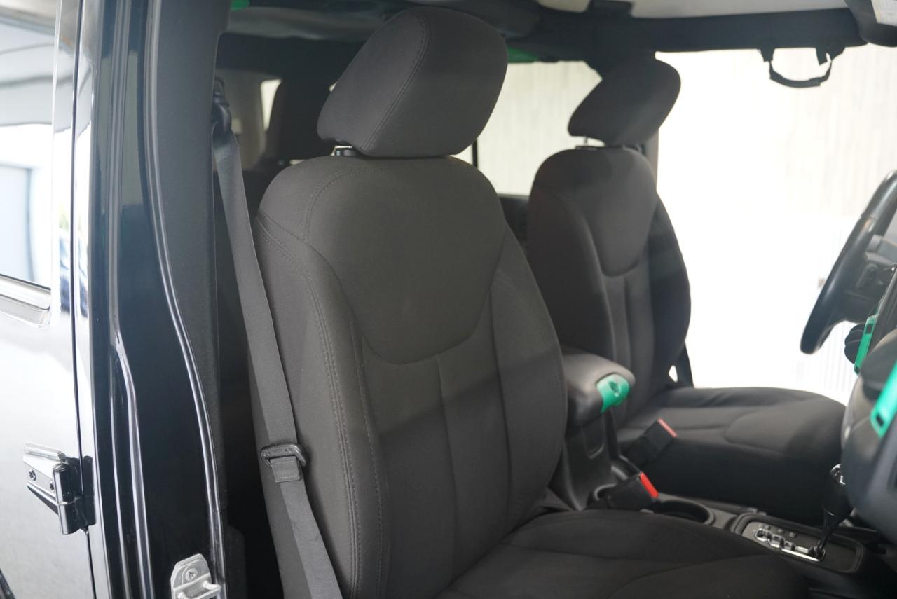 Jeep Wrangler Unlimited 4WD 4dr Sport 2015
