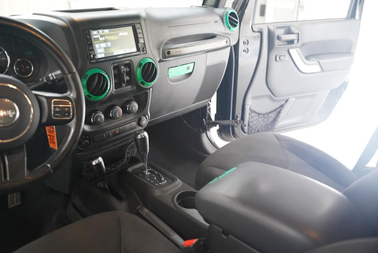 Jeep Wrangler Unlimited 4WD 4dr Sport 2015