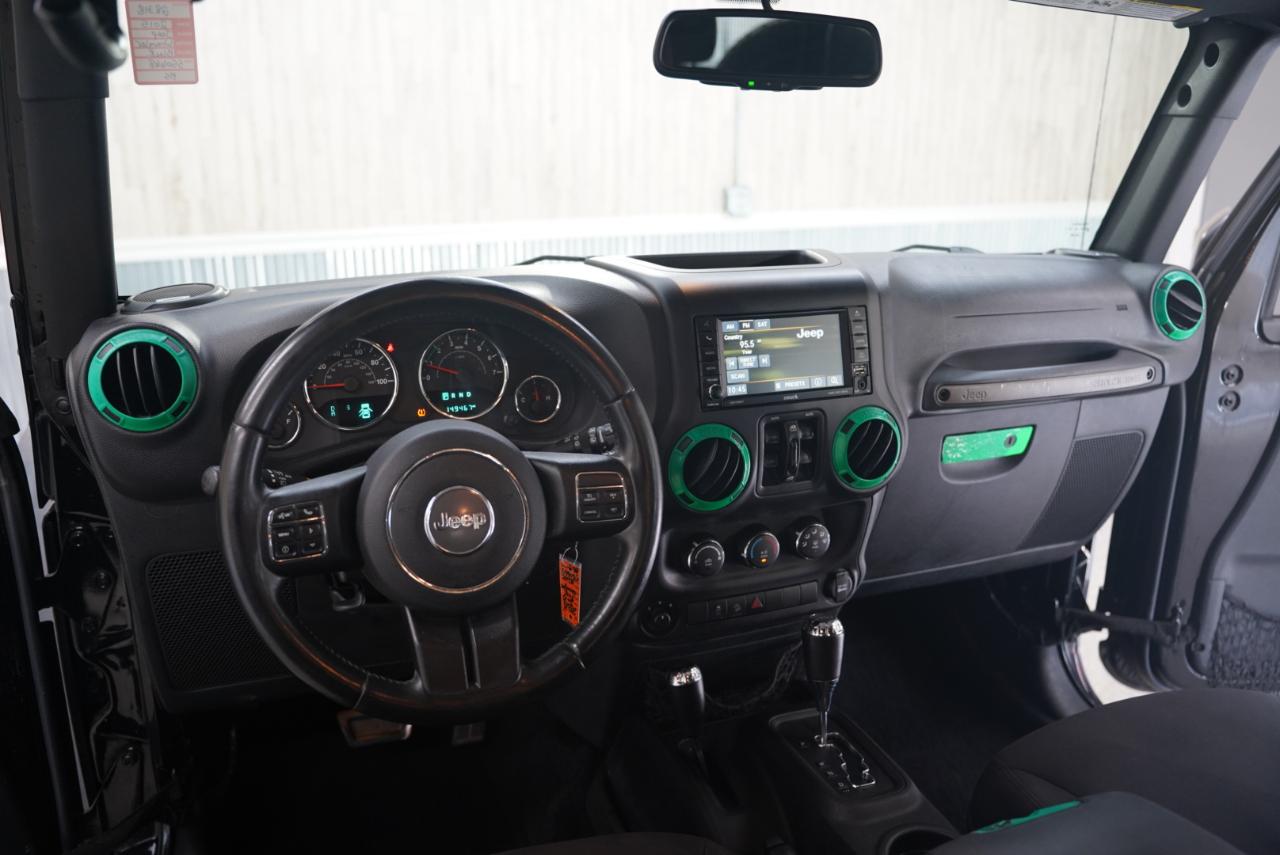 Jeep Wrangler Unlimited 4WD 4dr Sport 2015