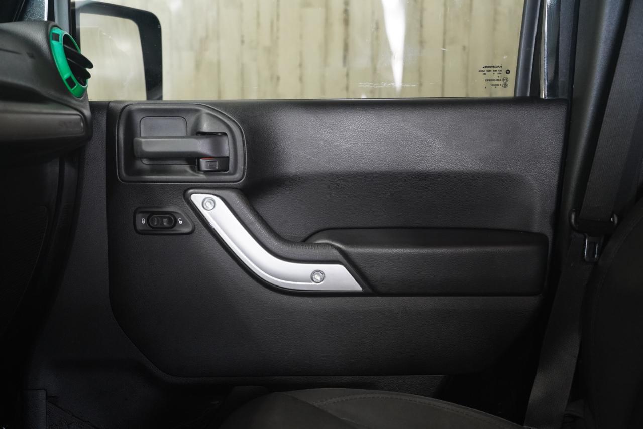 Jeep Wrangler Unlimited 4WD 4dr Sport 2015