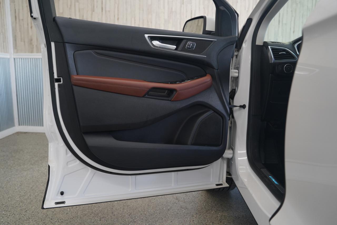 Ford Edge 4dr Titanium FWD 2015