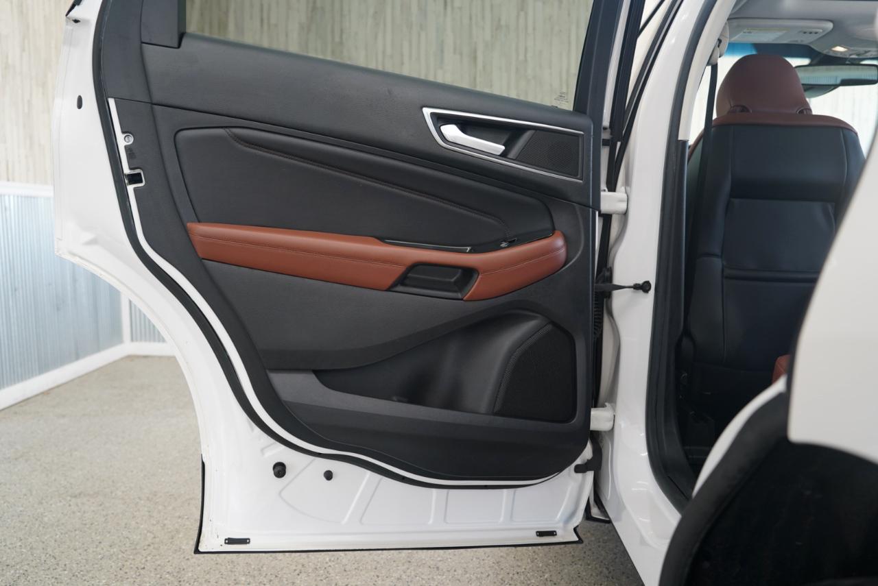 Ford Edge 4dr Titanium FWD 2015