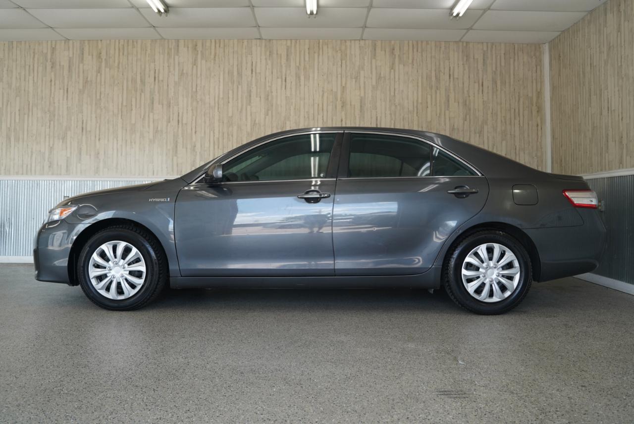 Toyota Camry Hybrid LE 2011