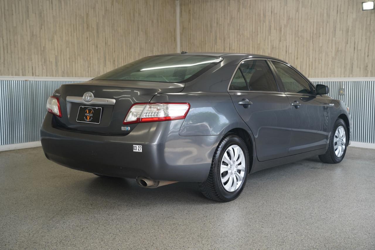 Toyota Camry Hybrid LE 2011