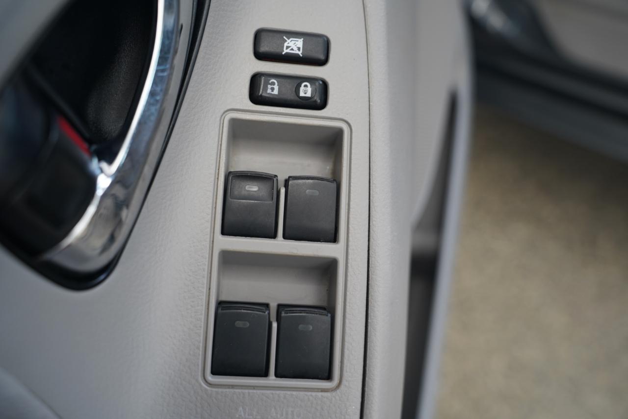 Toyota Camry Hybrid LE 2011