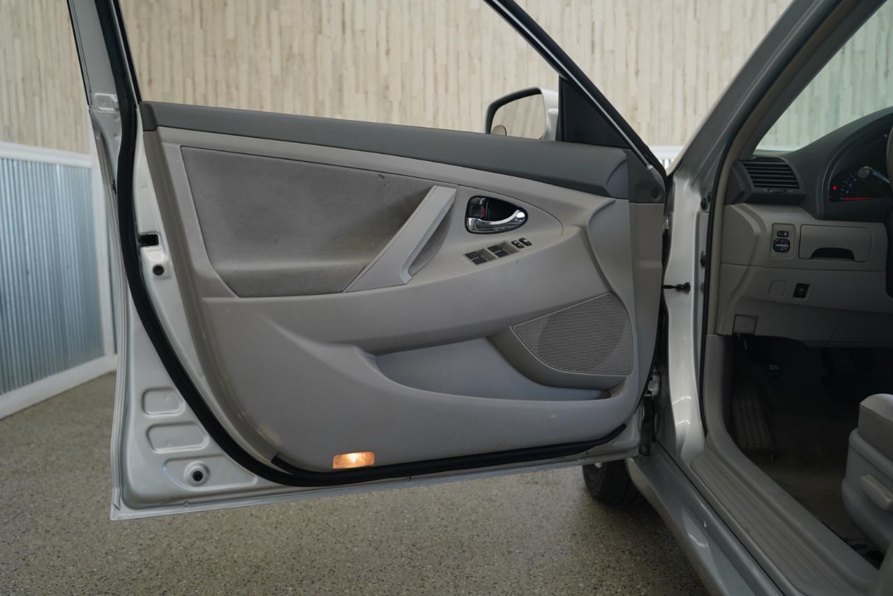 Toyota Camry LE 2010