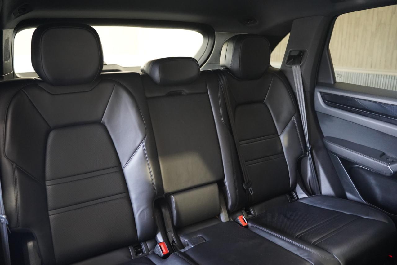 Porsche Cayenne AWD 2020