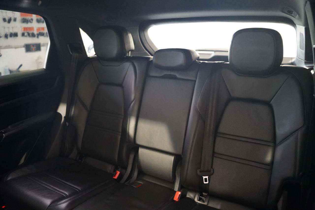 Porsche Cayenne AWD 2020