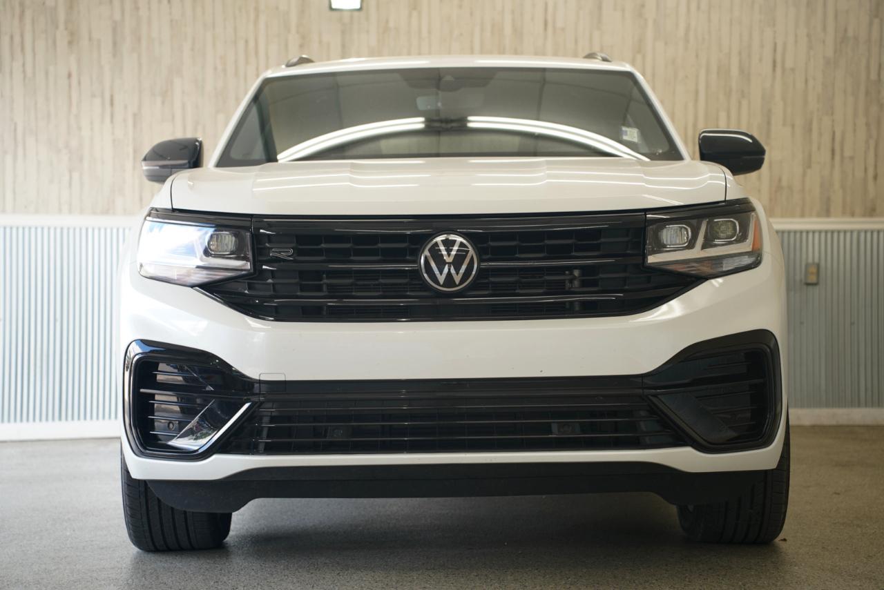 Volkswagen Atlas Cross Sport 2.0T SEL R-Line Black 4MOTION 2023