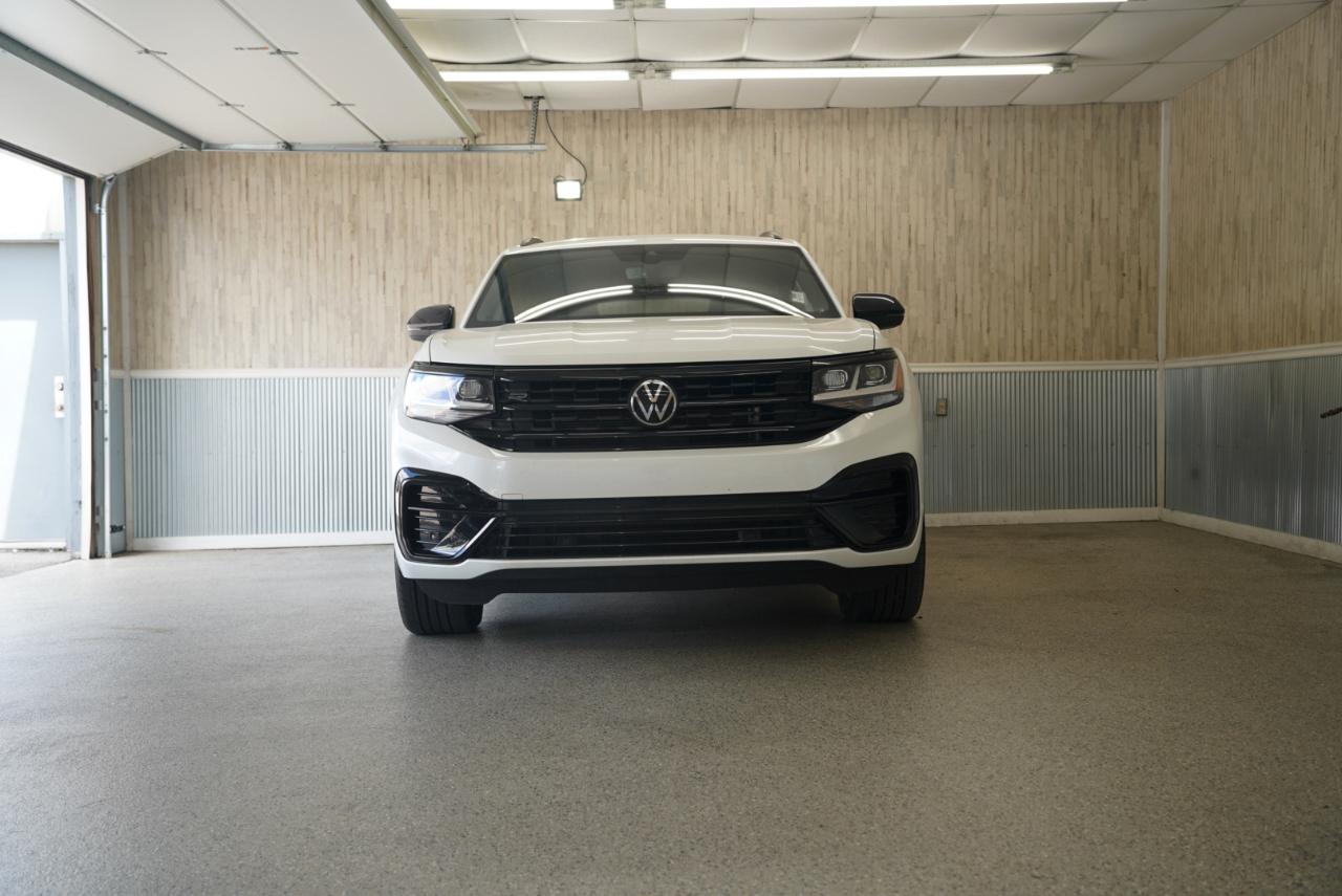 Volkswagen Atlas Cross Sport 2.0T SEL R-Line Black 4MOTION 2023