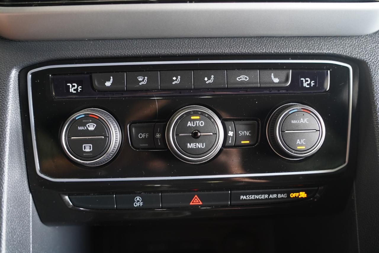 Volkswagen Atlas Cross Sport 2.0T SEL R-Line Black 4MOTION 2023
