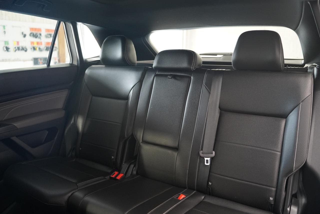 Volkswagen Atlas Cross Sport 2.0T SEL R-Line Black 4MOTION 2023