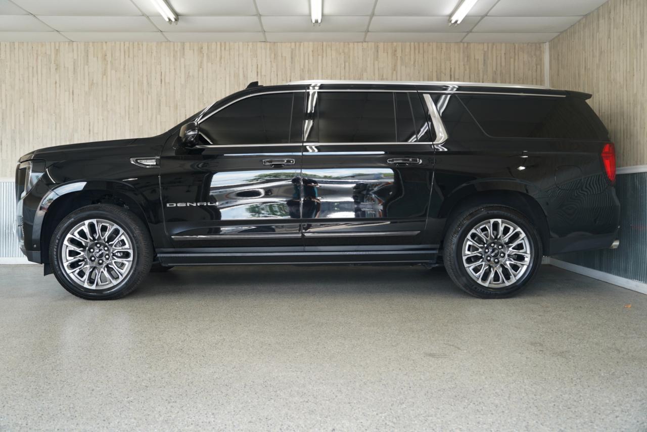GMC Yukon XL 4WD 4dr Denali Ultimate 2023